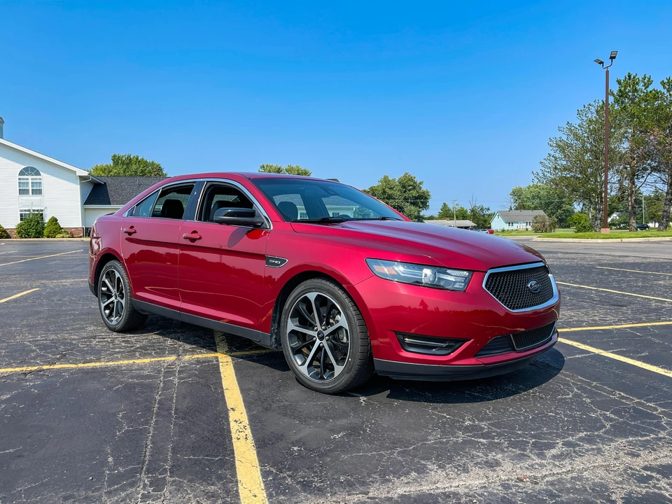 2016 Ford Taurus SHO 6th Gen - Image 15 of 31