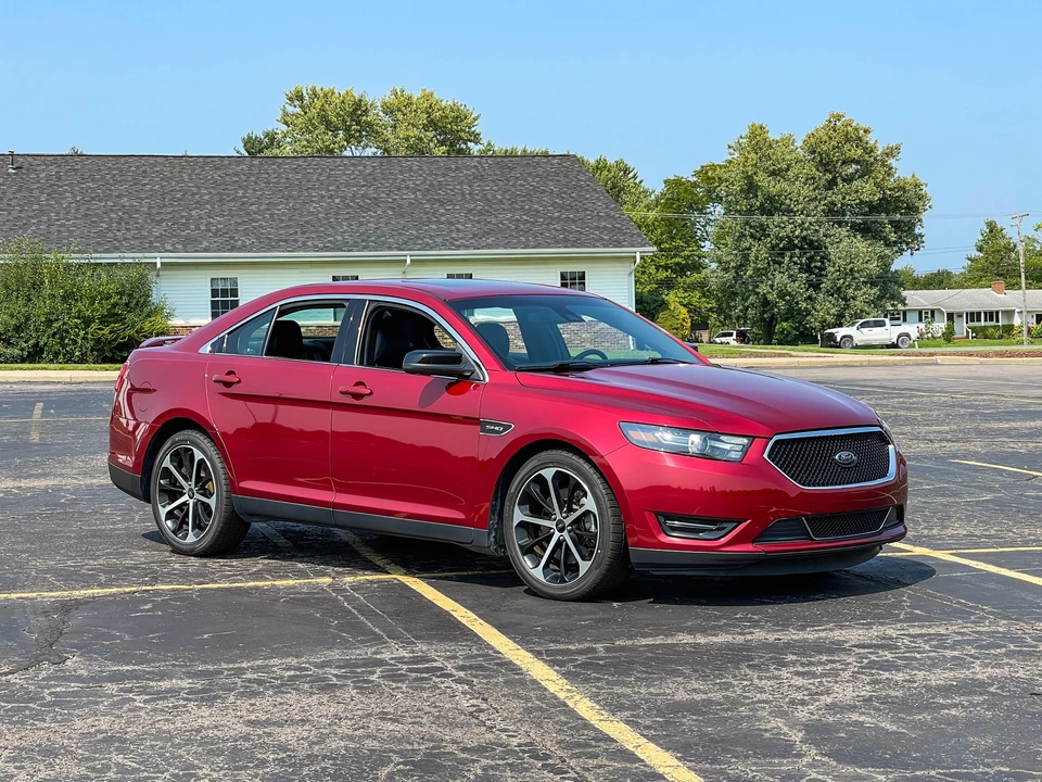 2016 Ford Taurus SHO 6th Gen - Image 14 of 31