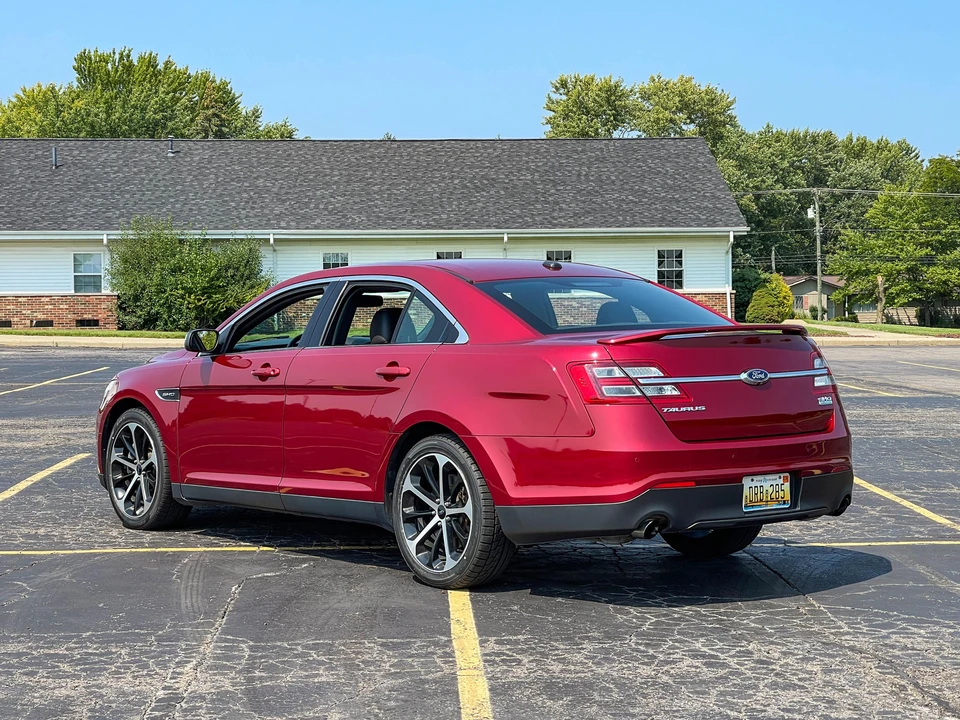 2016 Ford Taurus SHO 6th Gen - Image 9 of 31
