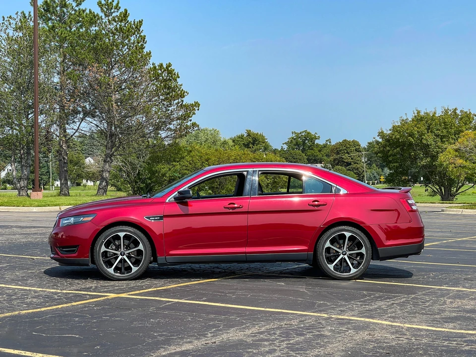 2016 Ford Taurus SHO 6th Gen - Image 7 of 31