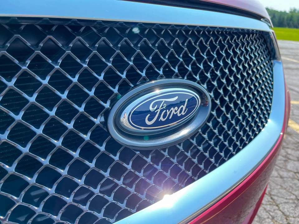 2016 Ford Taurus SHO 6th Gen - Image 21 of 31