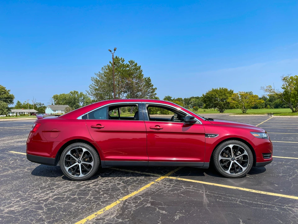 2016 Ford Taurus SHO 6th Gen - Image 13 of 31