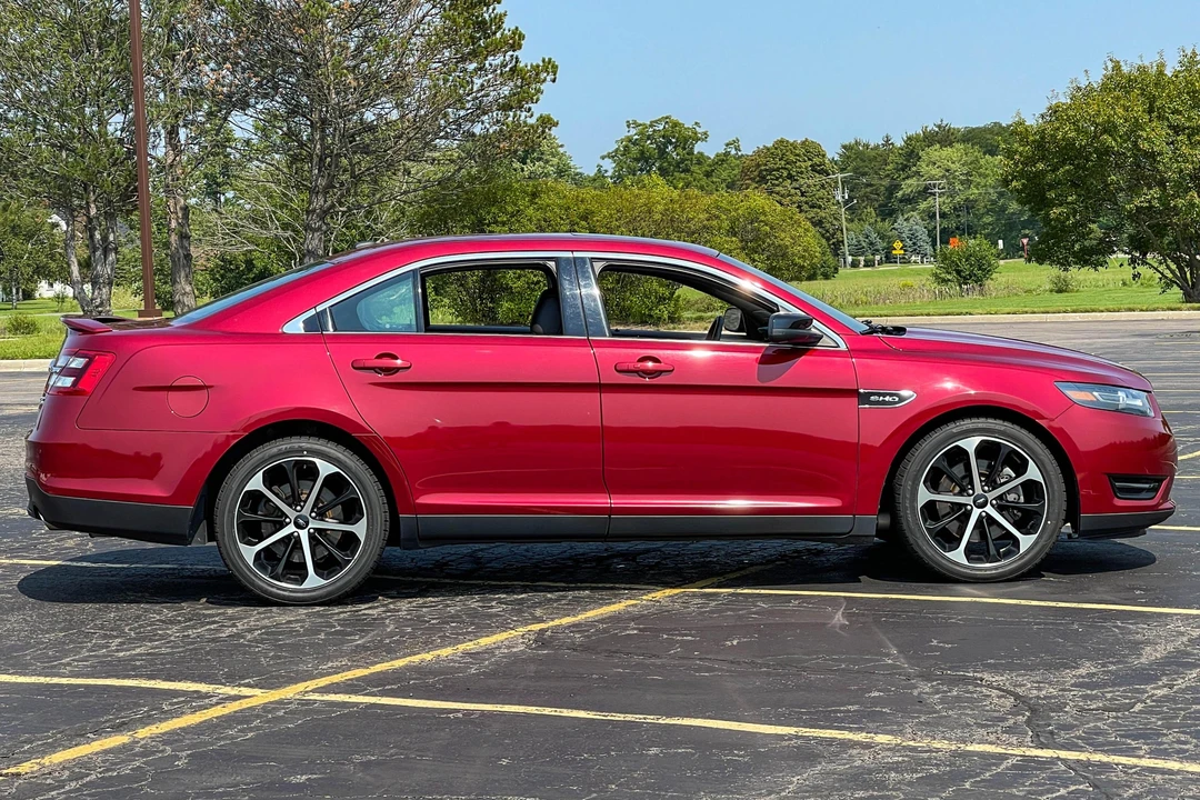 2016 Ford Taurus SHO 6th Gen - Image 3 of 31