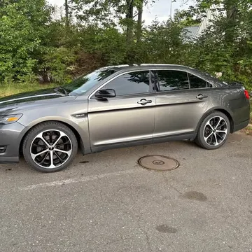 2016 Ford Taurus SHO