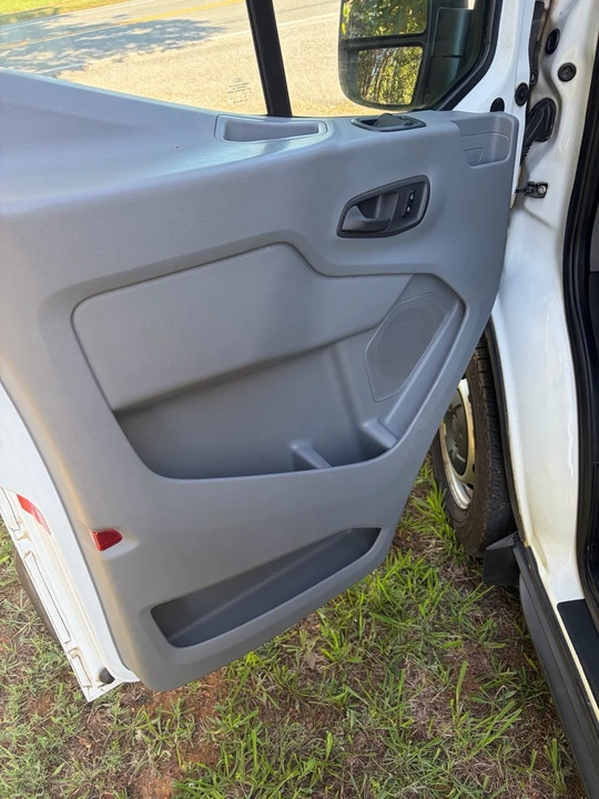 2016 Ford Transit - Image 8 of 9