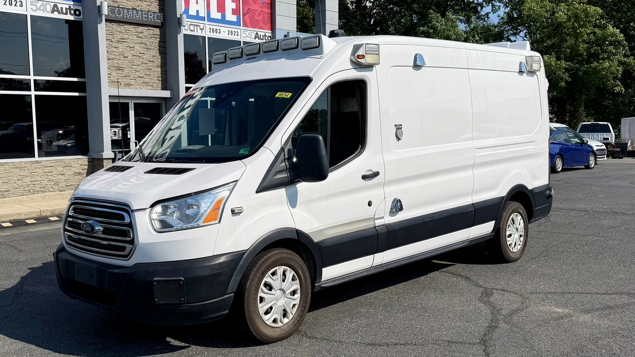 2016 Ford Transit - Image 2 of 30