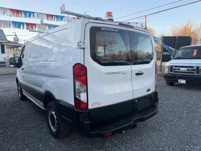 2016 Ford Transit - Image 2 of 12