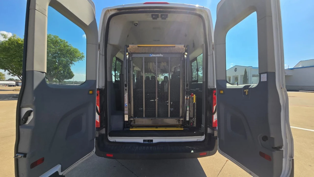 2016 Ford Transit - Image 15 of 27