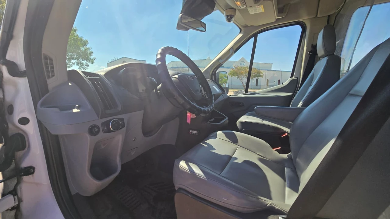 2016 Ford Transit - Image 14 of 27