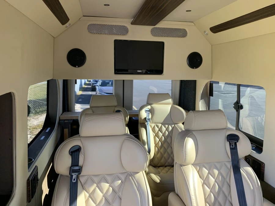 2016 Ford Transit - Image 2 of 10