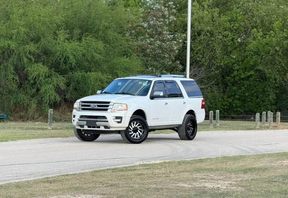 2016 Ford Expedition 3rd Gen - Image 3 of 13