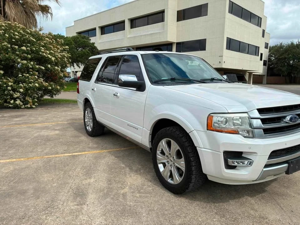 2016 Ford Expedition 3rd Gen - Image 3 of 20