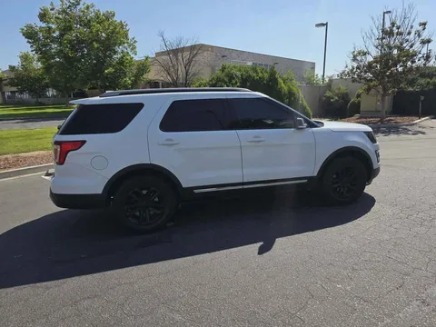2016 Ford Explorer 5th Gen - Image 2 of 11