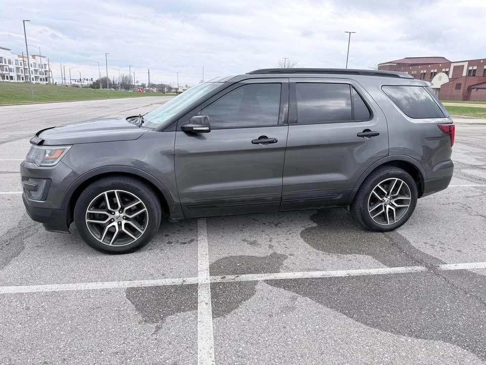 2016 Ford Explorer 5th Gen - Image 2 of 20
