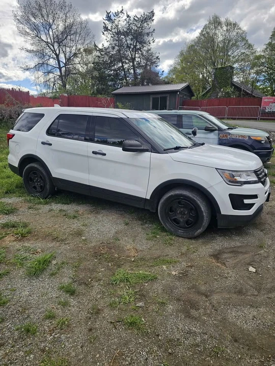 2016 Ford Explorer 5th Gen - Image 2 of 10