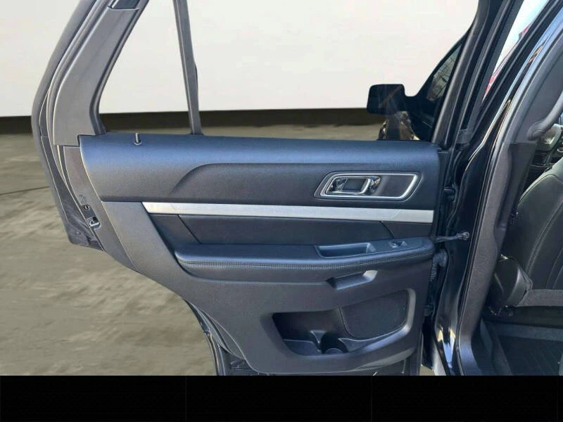2016 Ford Explorer 5th Gen - Image 11 of 20