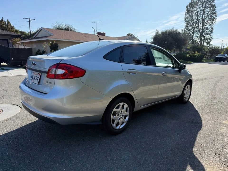 2016 Ford Fiesta - Image 5 of 8