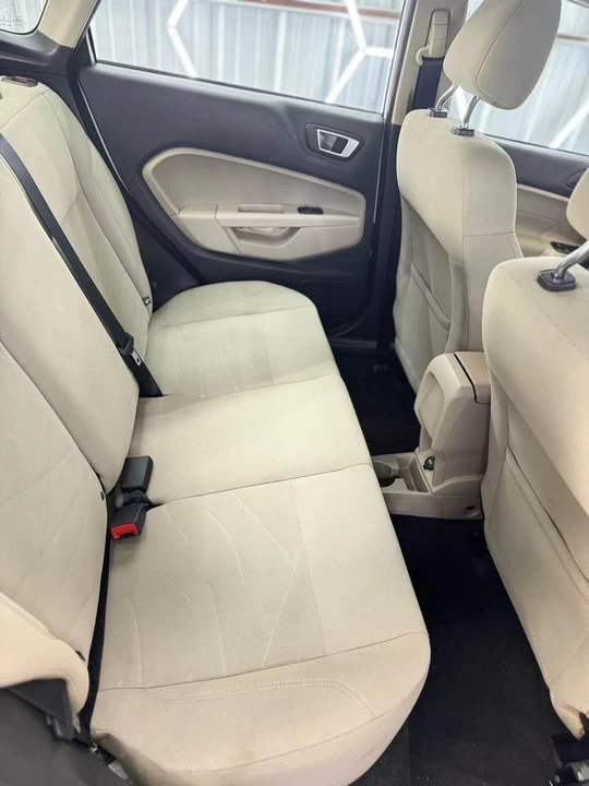 2016 Ford Fiesta - Image 10 of 11