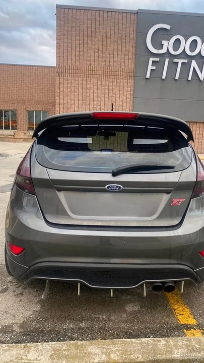 2016 Ford Fiesta - Image 2 of 2