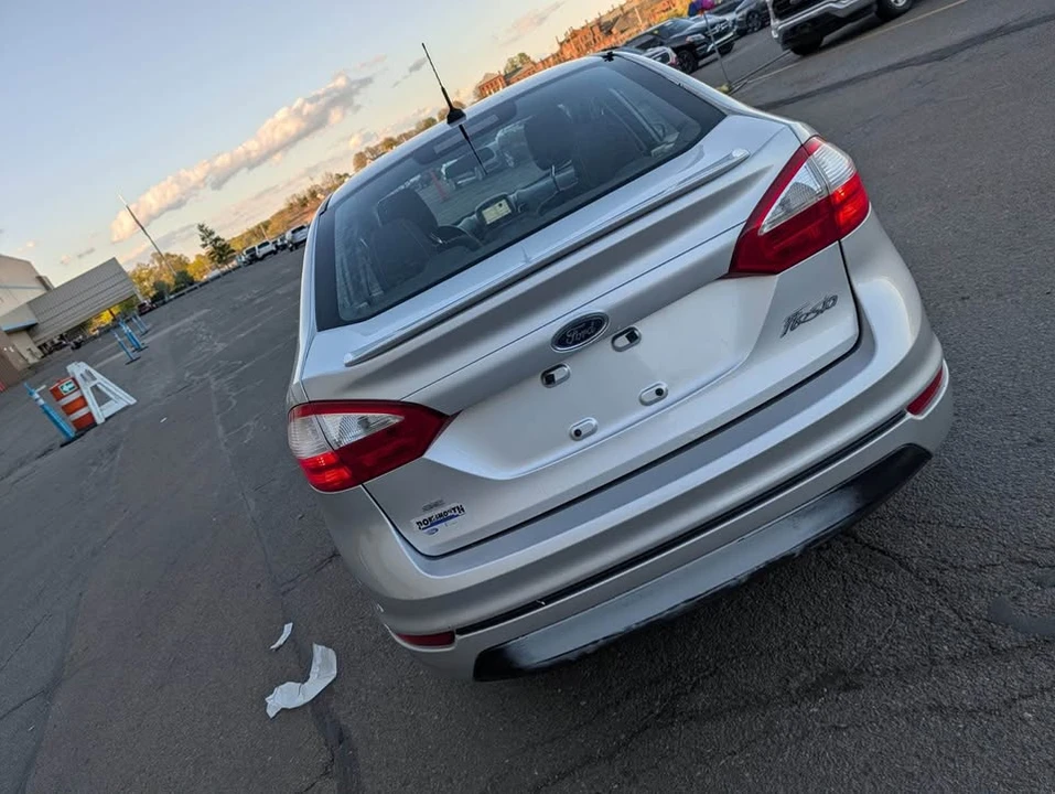 2016 Ford Fiesta - Image 12 of 12