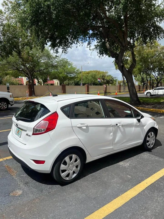 2016 Ford Fiesta - Image 4 of 11