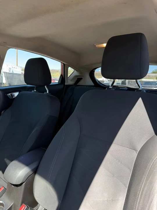 2016 Ford Fiesta - Image 8 of 9