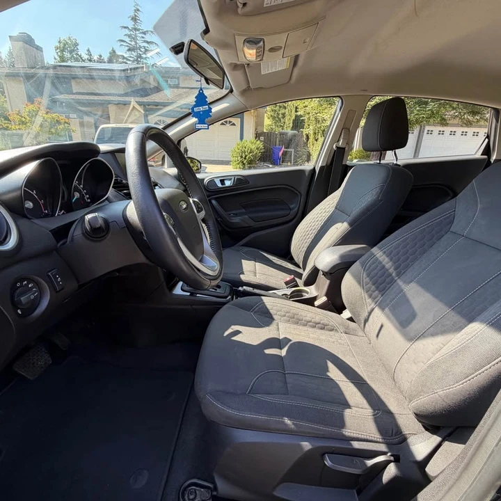 2016 Ford Fiesta - Image 10 of 18