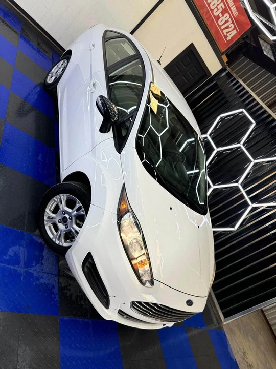 2016 Ford Fiesta - Image 2 of 11