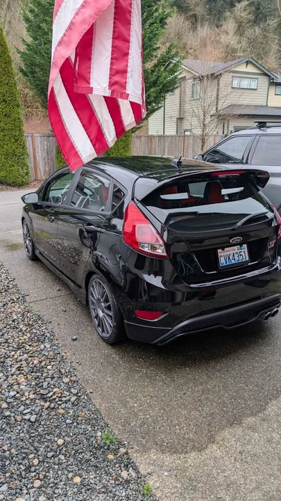 2016 Ford Fiesta - Image 2 of 10