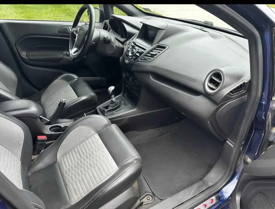 2016 Ford Fiesta - Image 5 of 11