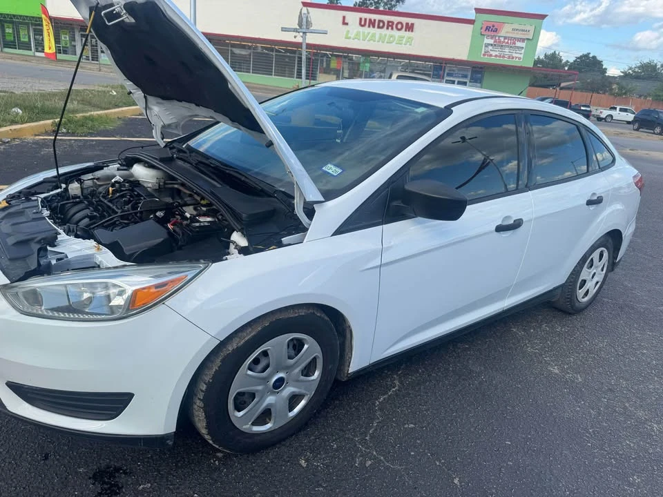 2016 Ford Focus 3rd Gen - Image 2 of 11