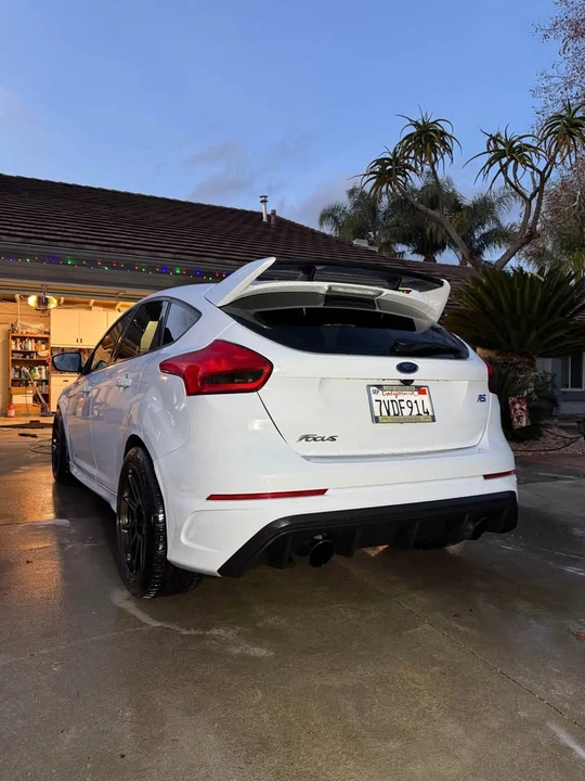 2016 Ford Focus RS 3rd Gen - Image 5 of 19