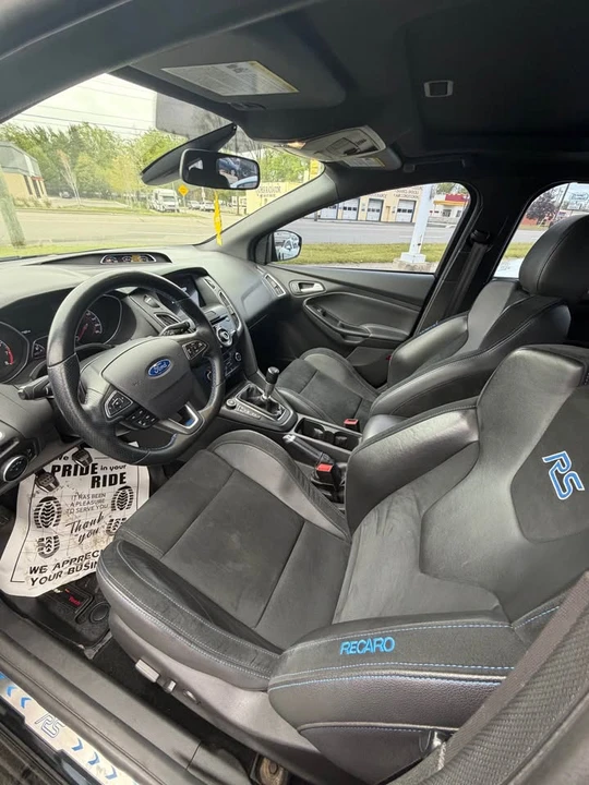 2016 Ford Focus RS 3rd Gen - Image 9 of 16