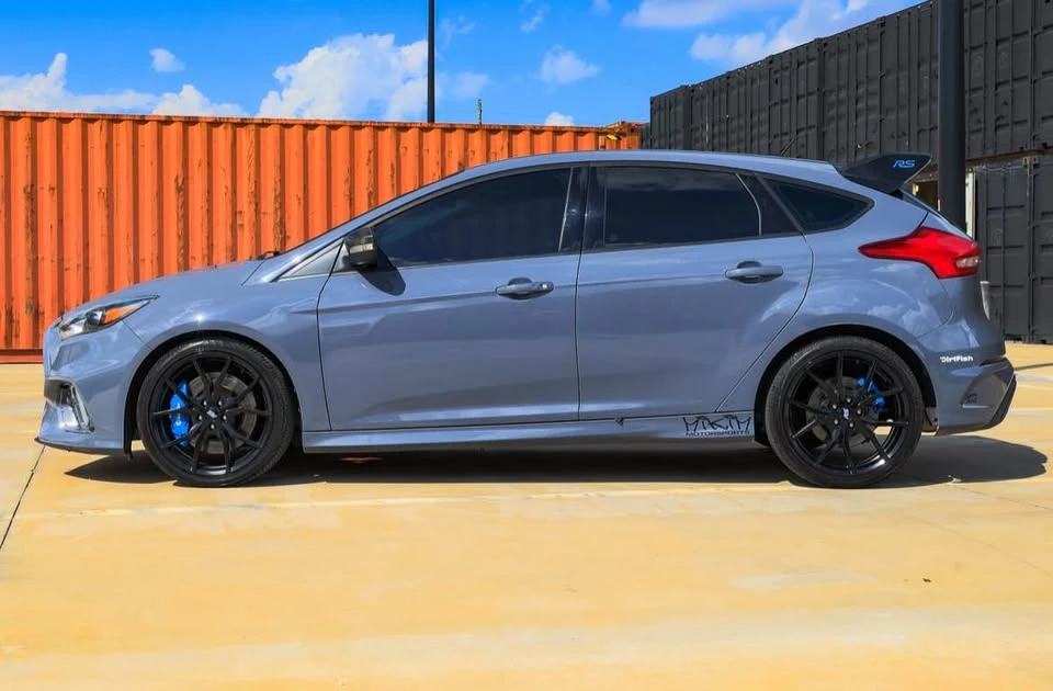 2016 Ford Focus RS 3rd Gen - Image 2 of 16