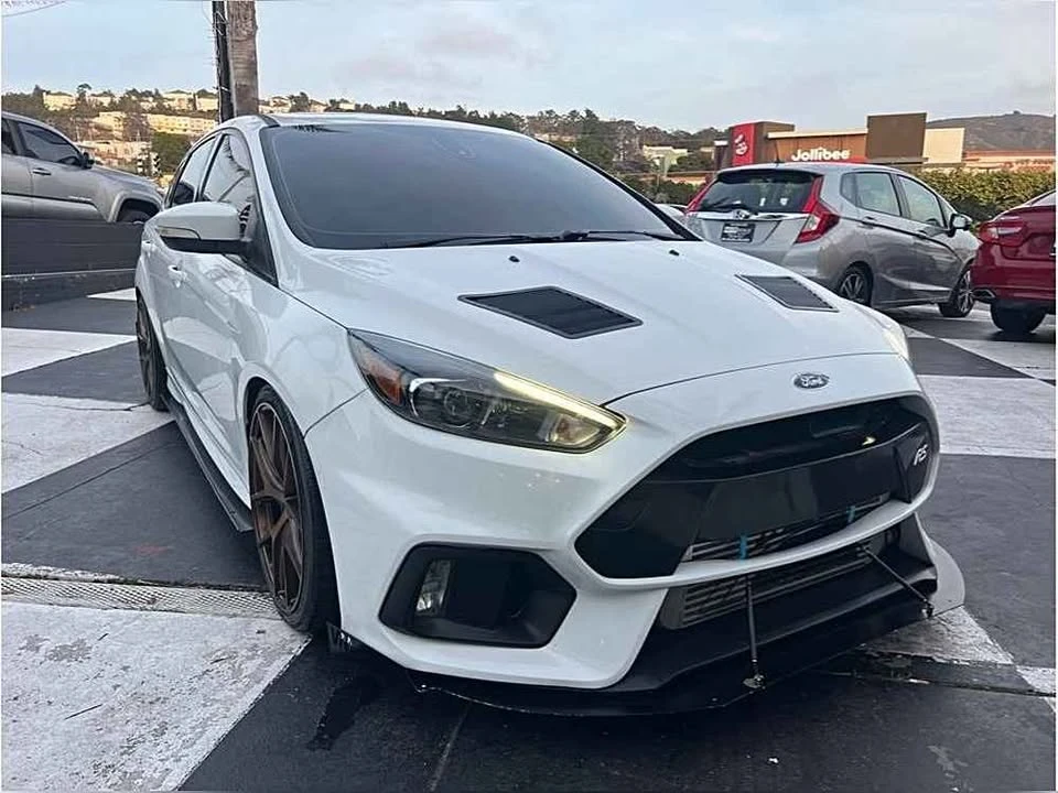 2016 Ford Focus RS 3rd Gen - Image 9 of 13