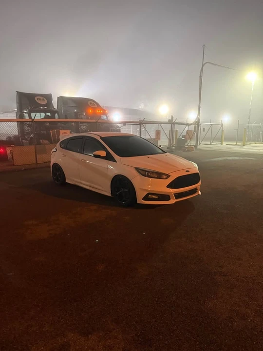 2016 Ford Focus 3rd Gen - Image 2 of 10