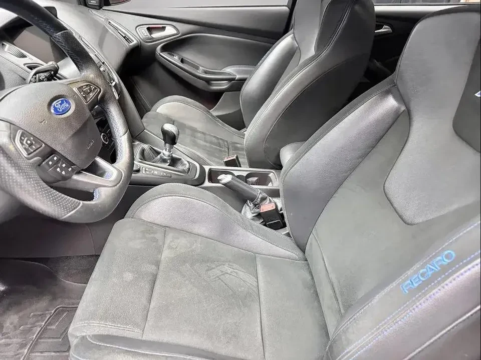 2016 Ford Focus RS 3rd Gen - Image 8 of 17
