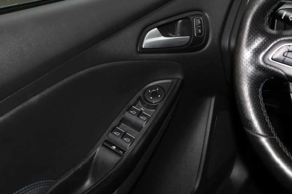 2016 Ford Focus RS 3rd Gen - Image 13 of 20