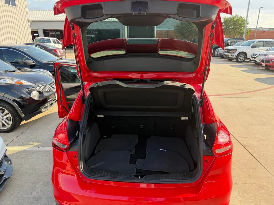 2016 Ford Focus ST 3rd Gen - Image 14 of 15