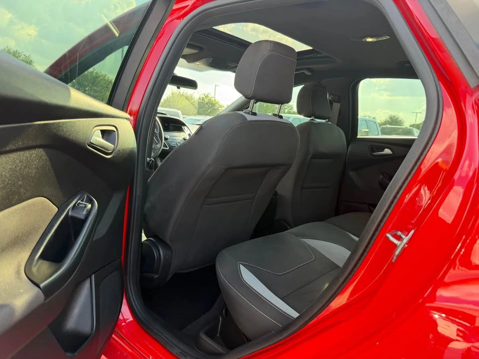 2016 Ford Focus ST 3rd Gen - Image 8 of 15
