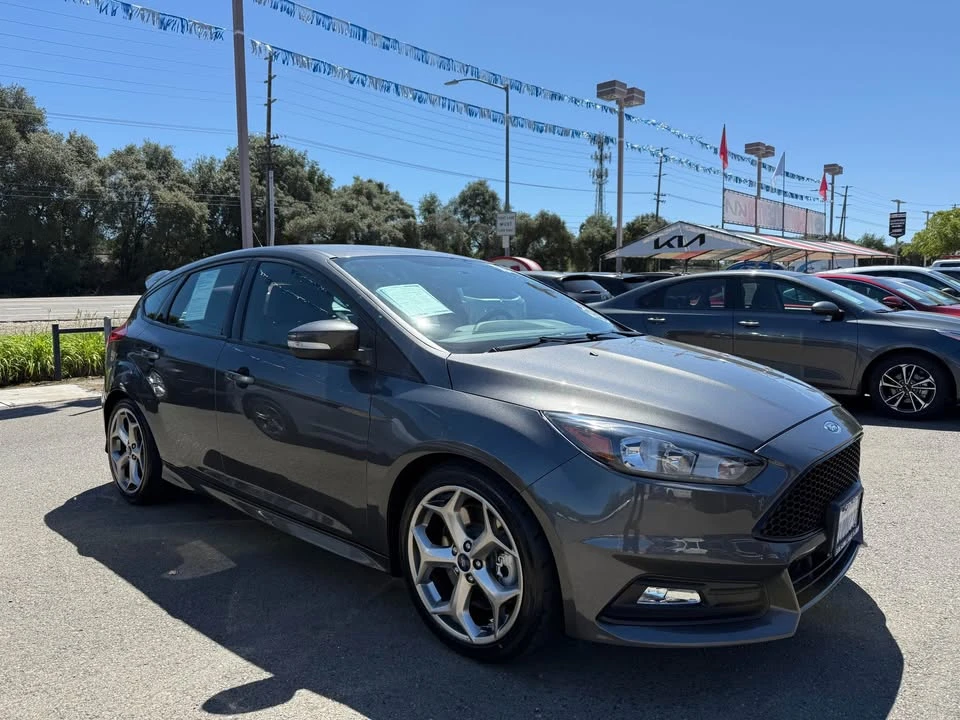 2016 Ford Focus ST 3rd Gen - Image 2 of 7