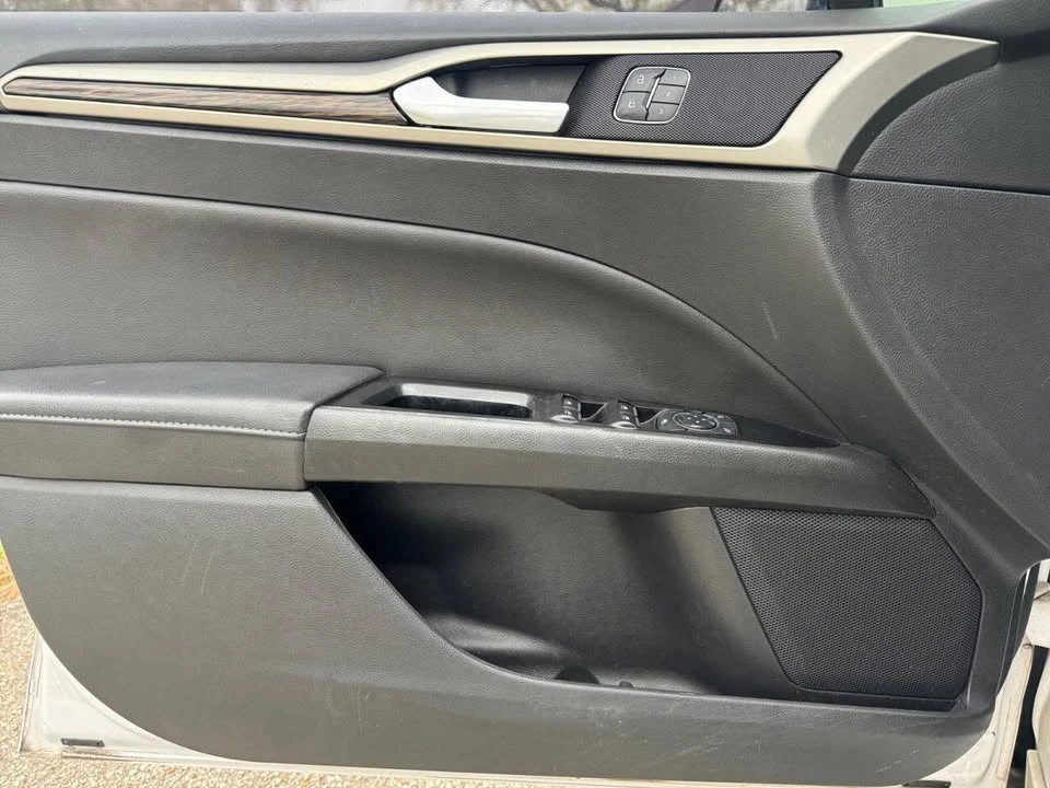 2016 Ford Fusion 2nd Gen - Image 9 of 18