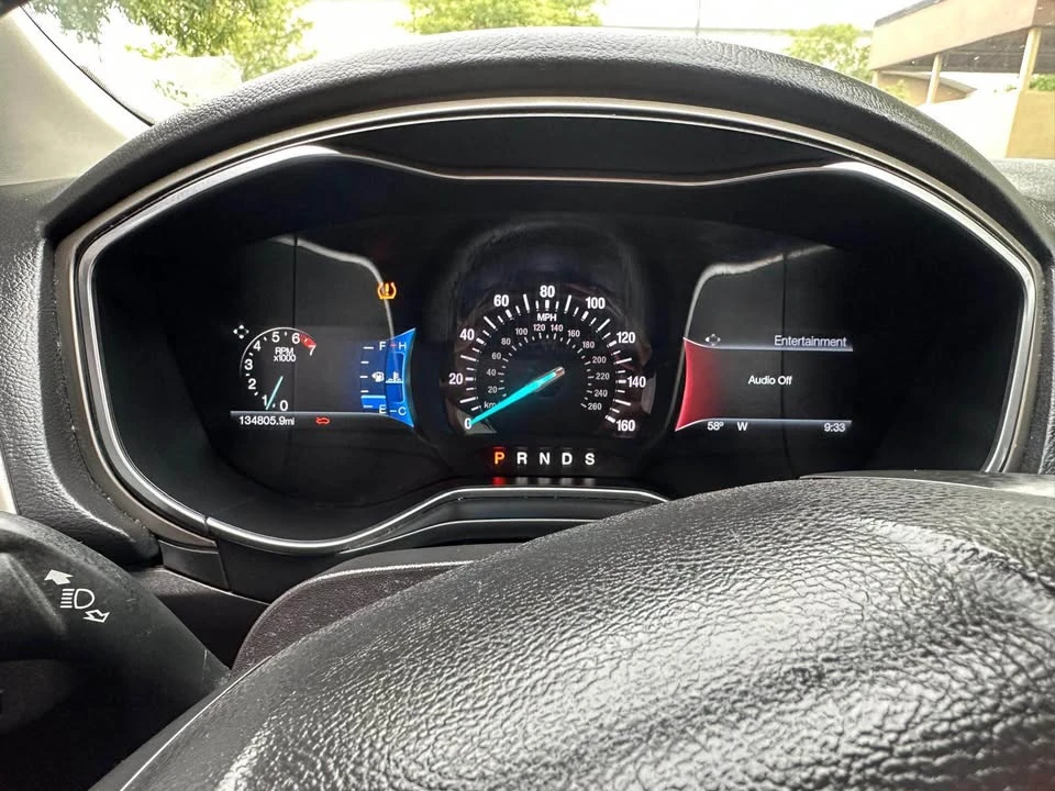 2016 Ford Fusion 2nd Gen - Image 8 of 11