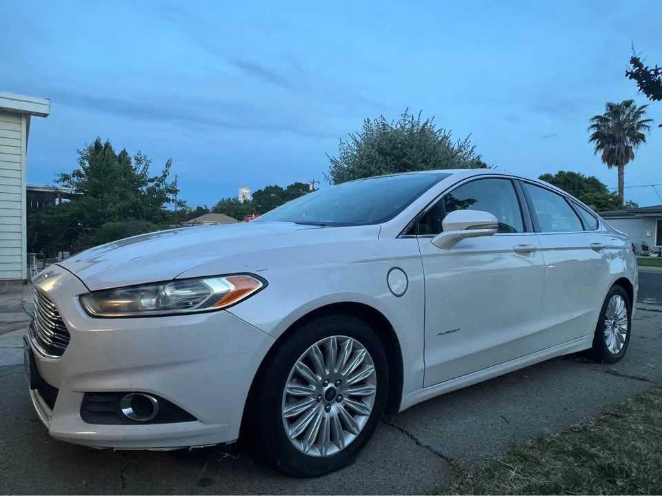 2016 Ford Fusion 2nd Gen - Image 3 of 12