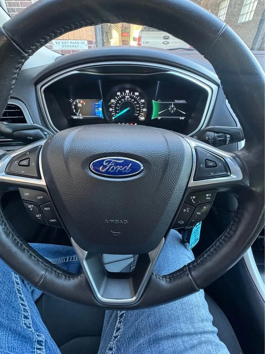 2016 Ford Fusion 2nd Gen - Image 15 of 16