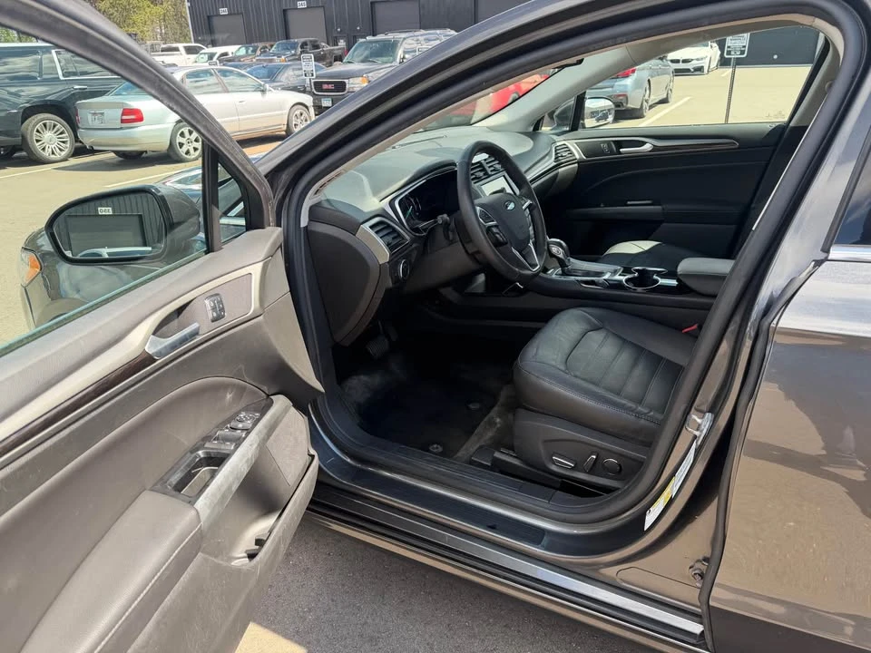 2016 Ford Fusion 2nd Gen - Image 16 of 17