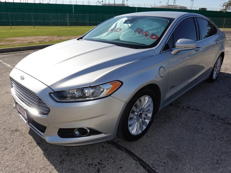 2016 Ford Fusion 2nd Gen - Image 2 of 11