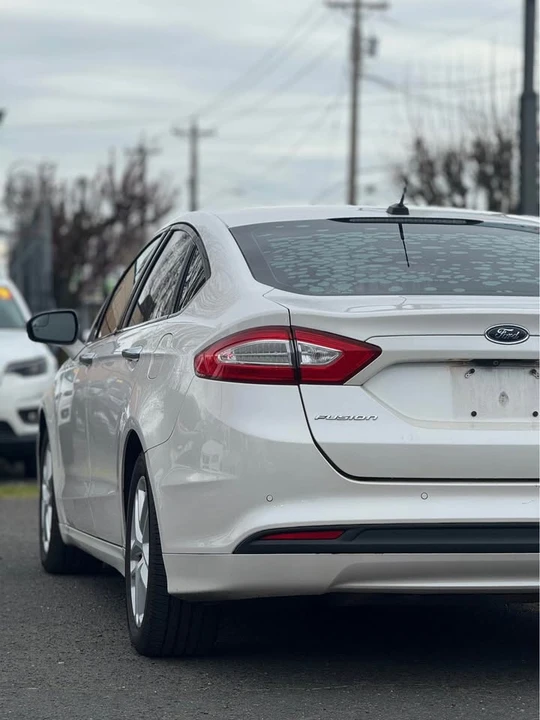 2016 Ford Fusion 2nd Gen - Image 10 of 18