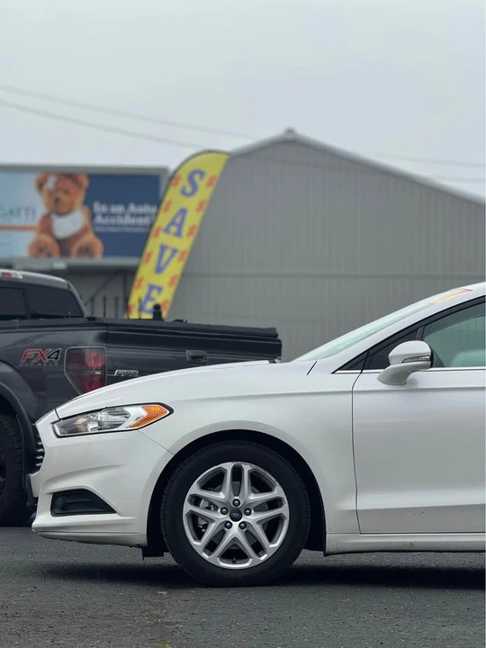 2016 Ford Fusion 2nd Gen - Image 16 of 18