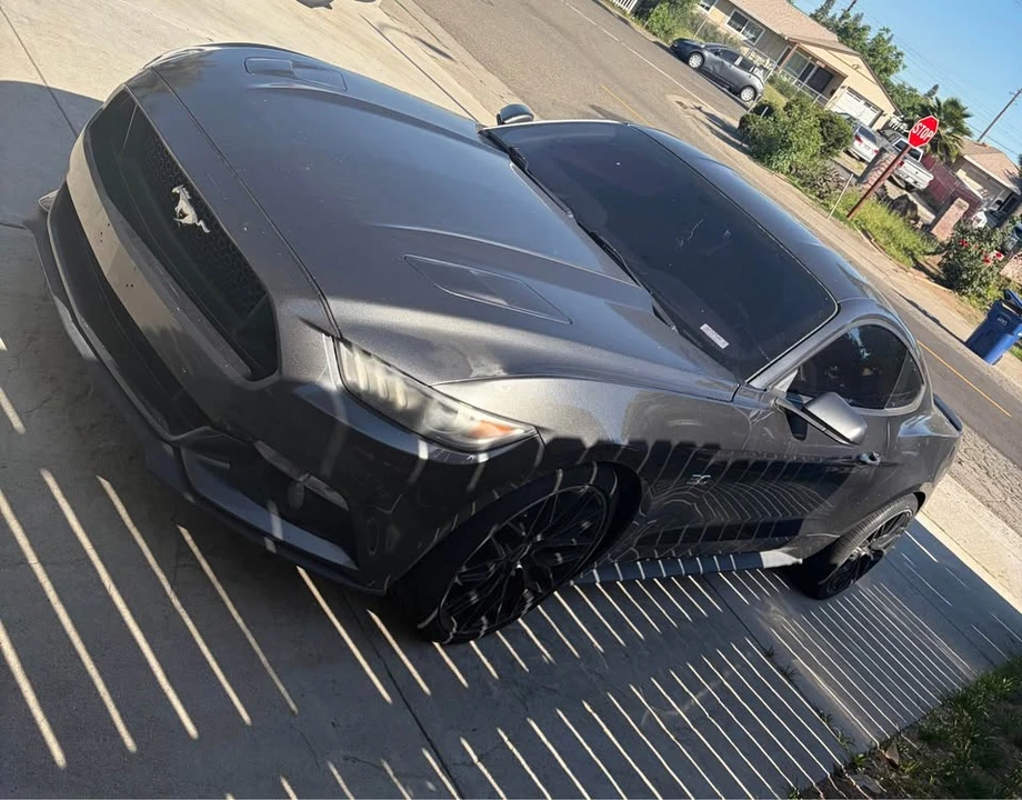 2016 Ford GT - Image 2 of 8